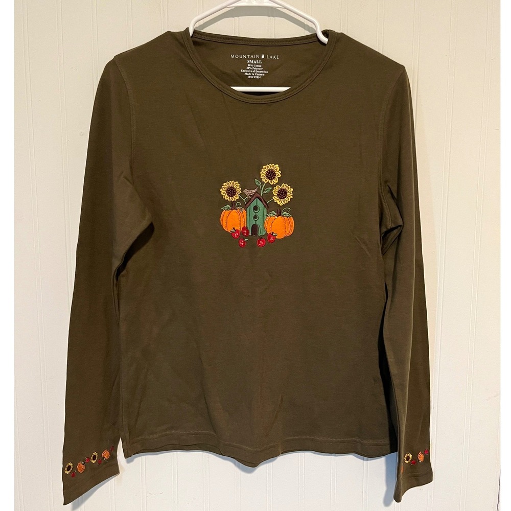 Mountain Lake T-Shirt Womens Small Brown Fall Pumpkin Embroidered Tee
